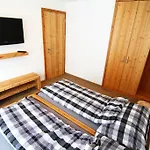 Amor Lodge * サース フェー